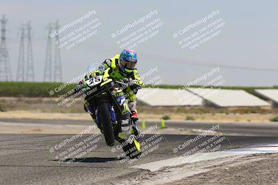 media/Aug-03-2025-TrackDaz (Sun) [[bf4a71acf9]]/A Group/12pm (Wheelie Bump)/
